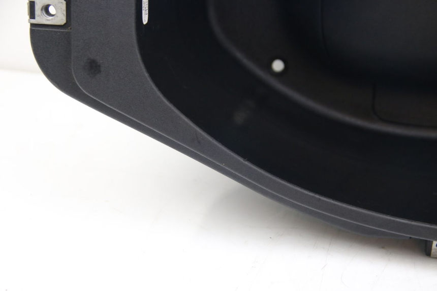 photo de SITZBANKABDECKUNG DERBI BOULEVARD 50 (2009 - 2006) - Kennzeichnungen und Originalreferenzen