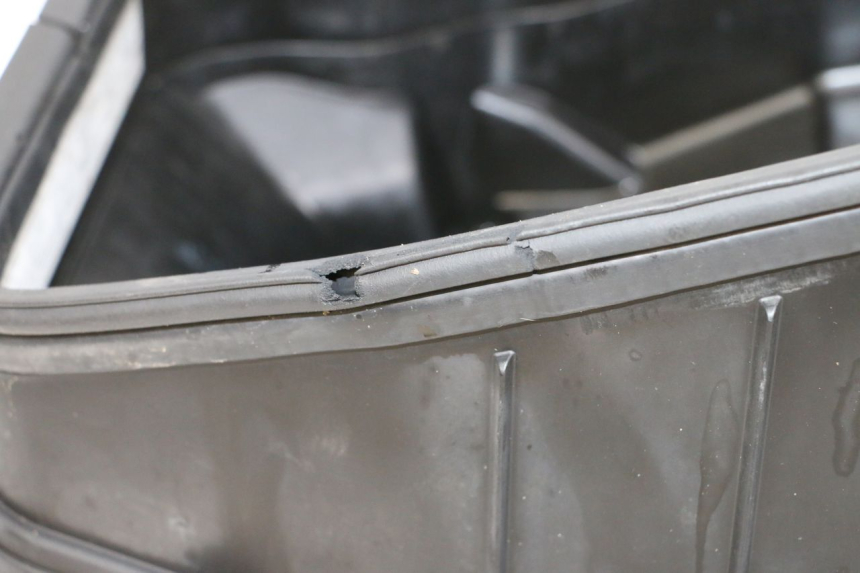 photo de SATTELKASTEN SUZUKI BURGMAN 650 (2013 - 2020) - Details der Befestigungspunkte