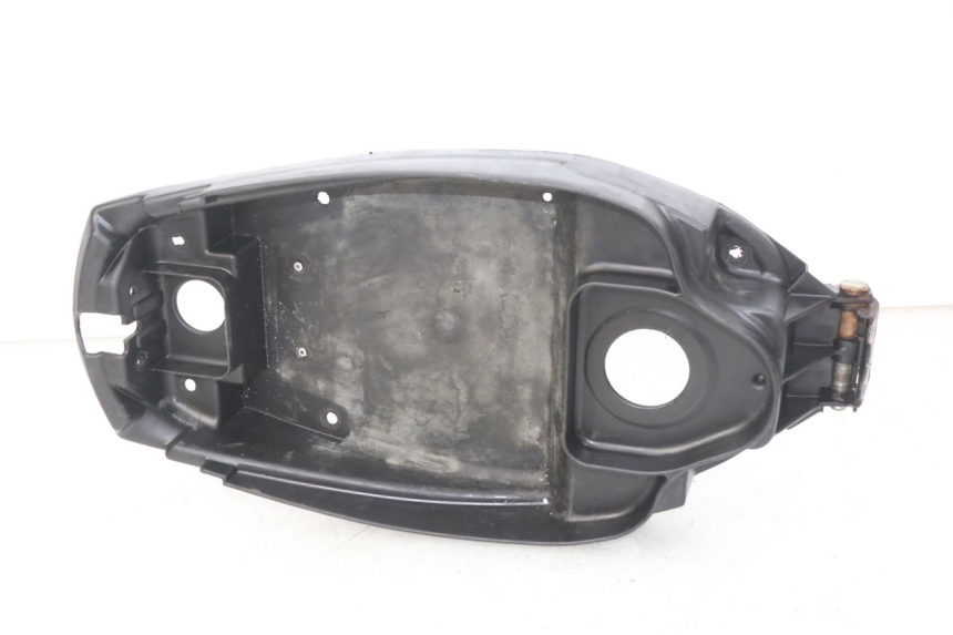 photo de SITZBANKABDECKUNG YAMAHA BW'S NAKED 50 (2008 - 2019) - Detailansicht des Bauteils