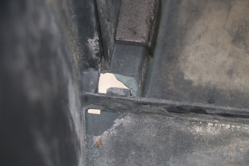 photo de SITZBANKABDECKUNG BMW C1 125 (2000 - 2003) - Oberflächenzustand und Material