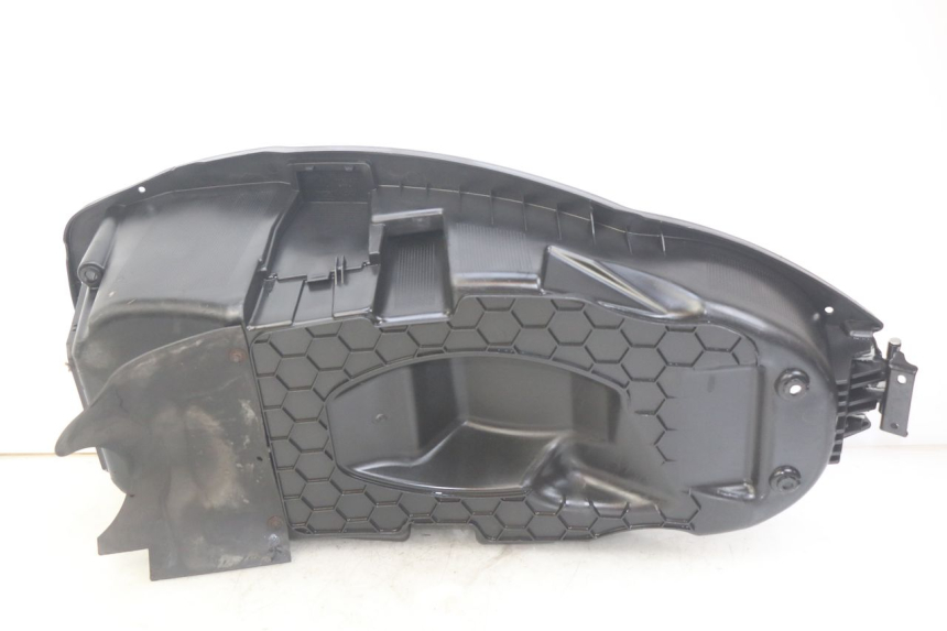 photo de SITZBANKABDECKUNG PEUGEOT CITYSTAR AIR 125 (2014 - 2017) - Zoom auf Gebrauchszustand