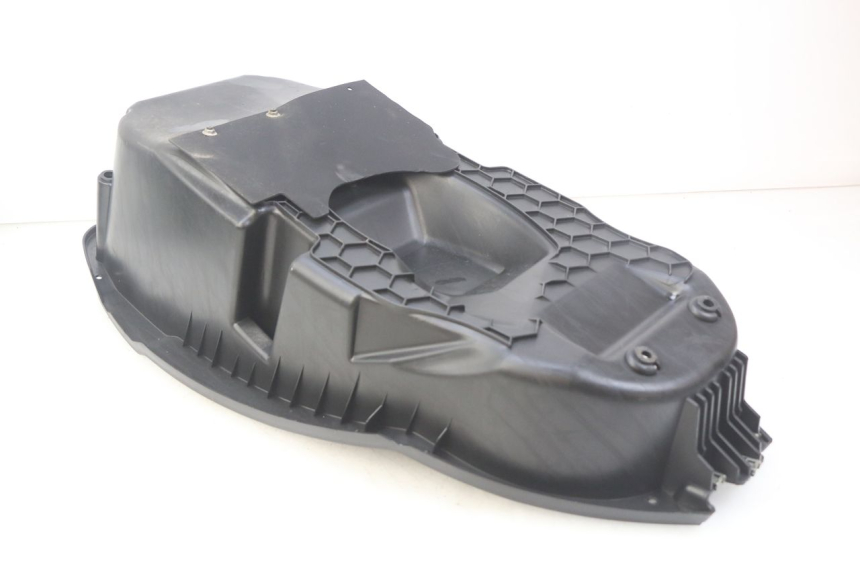 photo de SITZBANKABDECKUNG PEUGEOT CITYSTAR 125 (2011 - 2017) - Zoom auf Gebrauchszustand