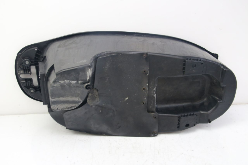 photo de SITZBANKABDECKUNG YAMAHA D'ELIGHT DELIGHT 125 (2017 - 2020) - Detailansicht des Bauteils