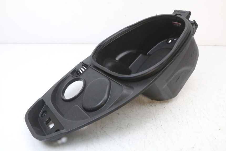 photo de SITZBANKABDECKUNG JM MOTORS EVOLIS 4T 50 (2018 - 2022) - Oberflächenzustand und Material