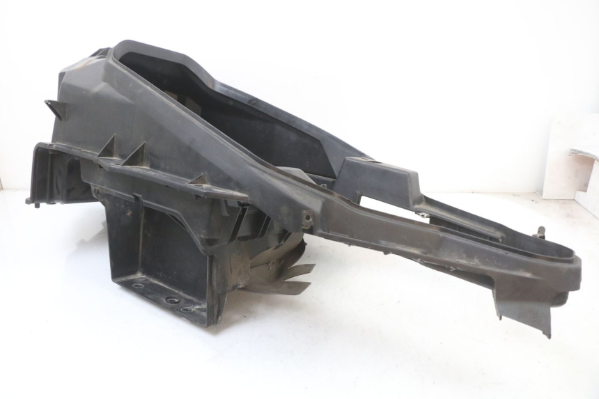 photo de SITZBANKABDECKUNG HONDA FES PANTHEON 2T 125 (1998 - 2002) - Alternative Perspektive