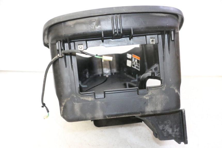 photo de SITZBANKABDECKUNG HONDA FES S-WING SWING ABS 125 (2007 - 2015) - Technische Nahaufnahme