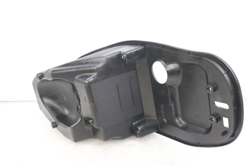 photo de SITZBANKABDECKUNG SYM FIDDLE 3 III 125 (2014 - 2020) - Detailansicht des Bauteils