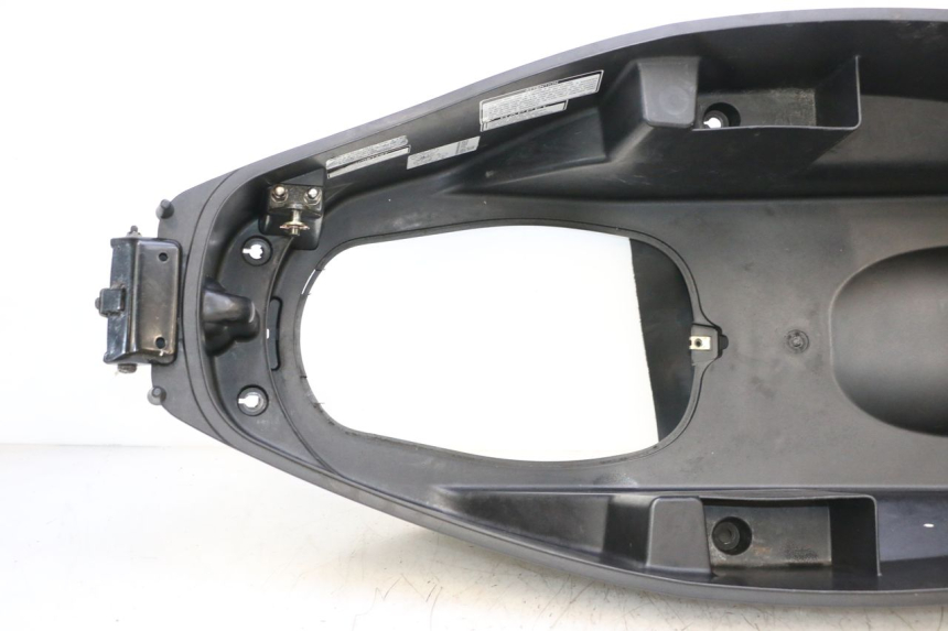 photo de HELMFACH SYM GTS EVO 125 (2009 - 2013) - Detailansicht des Bauteils