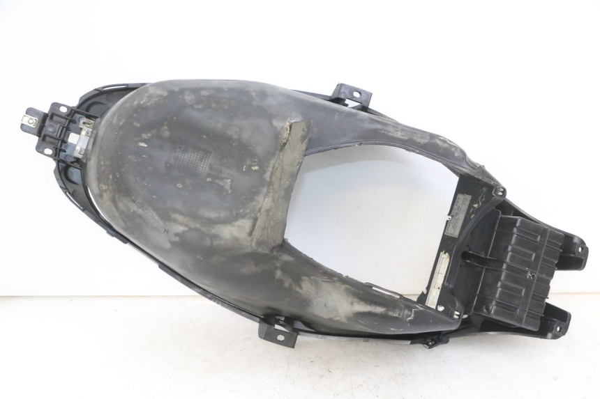 photo de HELMFACH PIAGGIO IE MP3 YOURBAN 300 (2011 - 2016) - Details der Befestigungspunkte