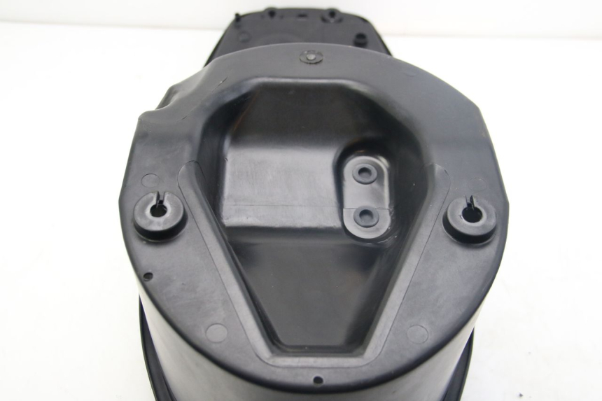 photo de SITZBANKABDECKUNG SYM JET 4 4T 50 (2018 - 2021) - Details der Befestigungspunkte