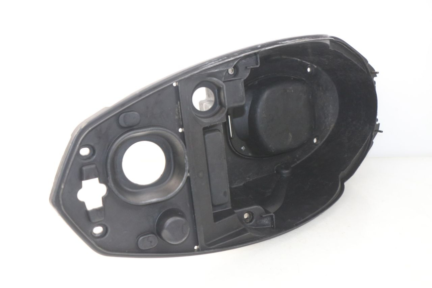 photo de SITZBANKABDECKUNG PEUGEOT KISBEE 2T 50 (2010 - 2017) - Details der Befestigungspunkte