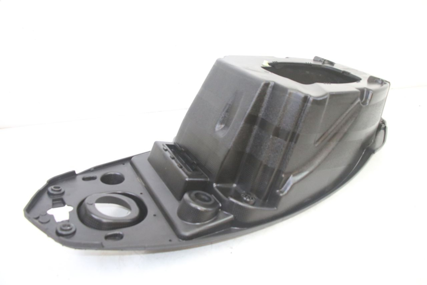 photo de SITZBANKABDECKUNG PEUGEOT KISBEE 2T 50 (2010 - 2017) - Details der Befestigungspunkte