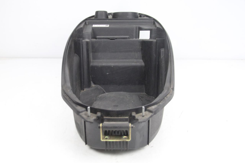 photo de SITZBANKABDECKUNG PEUGEOT KISBEE 4T 50 (2018 - 2022) - Alternative Perspektive