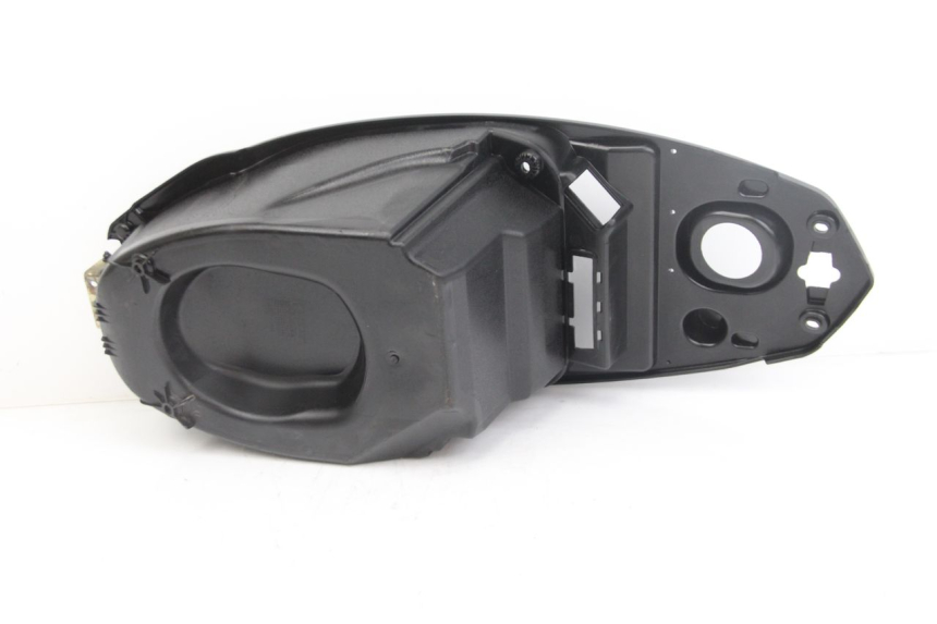 photo de SITZBANKABDECKUNG PEUGEOT KISBEE 4T 50 (2018 - 2022) - Detailansicht des Bauteils