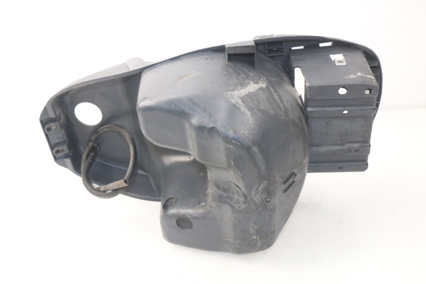 photo de SITZBANKABDECKUNG PIAGGIO LIBERTY 4T 50 (2004 - 2008) - Details der Befestigungspunkte