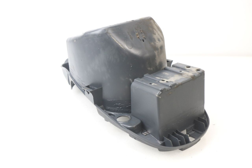 photo de SITZBANKABDECKUNG PIAGGIO LIBERTY 125 (2009 - 2013) - Detailansicht des Bauteils