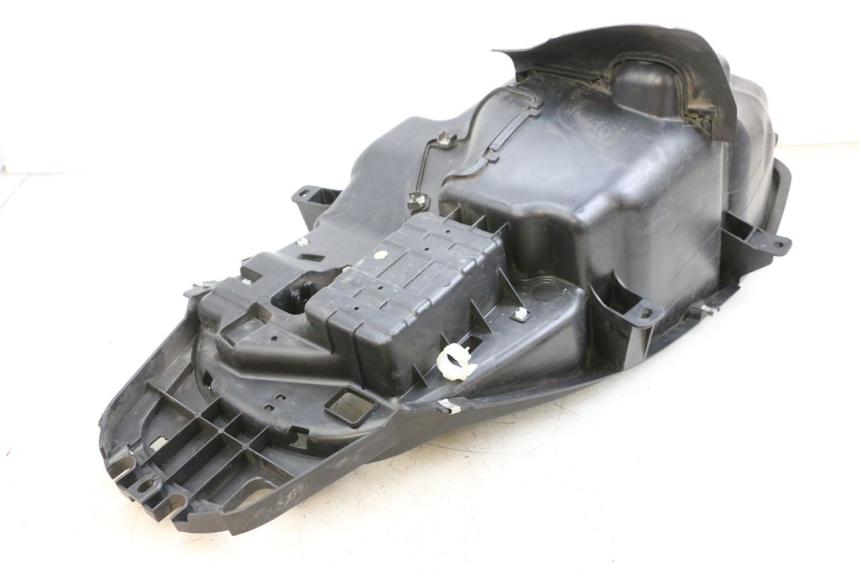 photo de HELMFACH PIAGGIO MP3 HPE 350 (2018 - 2020) - Zoom auf Gebrauchszustand