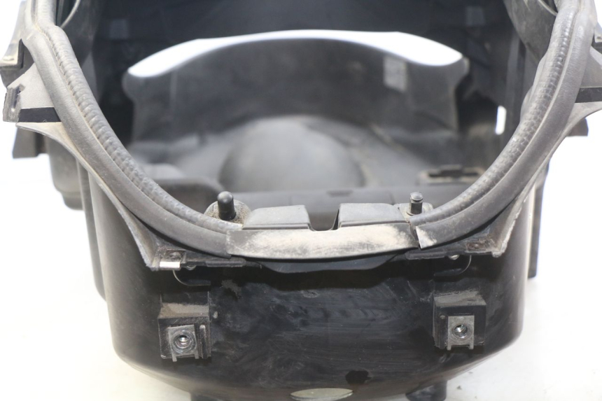 photo de SITZBANKABDECKUNG PIAGGIO MP3 LT 300 (2010 - 2016) - Detailansicht des Bauteils