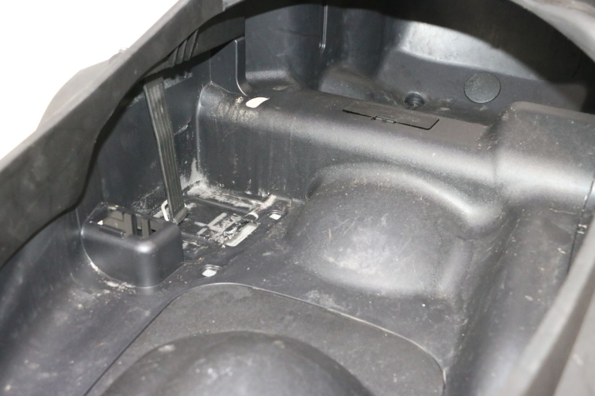 photo de SITZBANKABDECKUNG PIAGGIO MP3 LT 300 (2010 - 2016) - Weitere Ansicht des Artikels