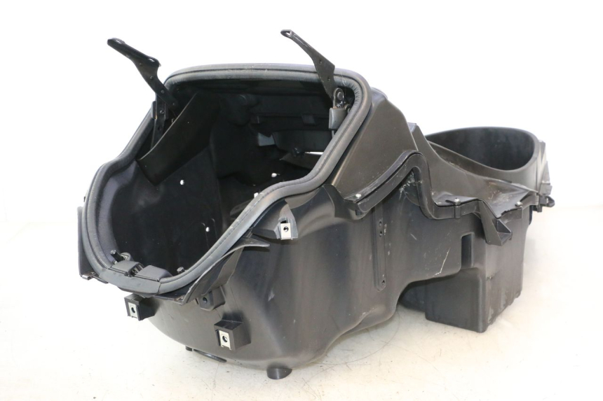 photo de SITZBANKABDECKUNG PIAGGIO MP3 LT 300 (2010 - 2016) - Oberflächenzustand und Material
