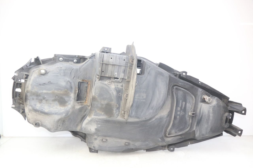 photo de SITZBANKABDECKUNG PIAGGIO MP3 500 (2011 - 2015) - Detailansicht des Bauteils
