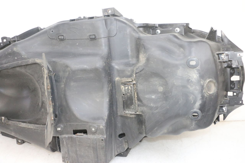 photo de HELMFACH PIAGGIO MP3 RL 250 (2006 - 2010) - Kennzeichnungen und Originalreferenzen