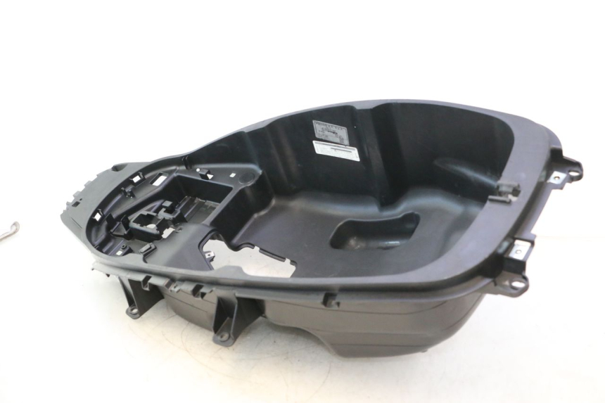 photo de HELMFACH PIAGGIO MP3 500 (2016 - 2018) - Geprüftes Gebrauchtteil