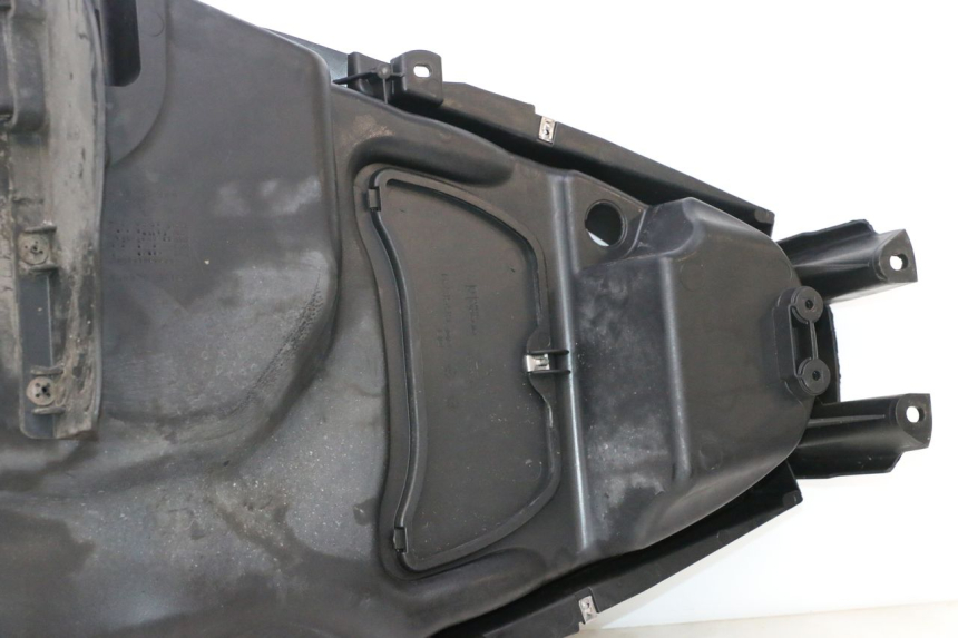 photo de SITZBANKABDECKUNG PIAGGIO MP3 500 (2011 - 2015) - Geprüftes Gebrauchtteil