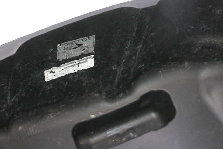 photo de HELMFACH PIAGGIO MP3 500 (2016 - 2018) - Technische Nahaufnahme