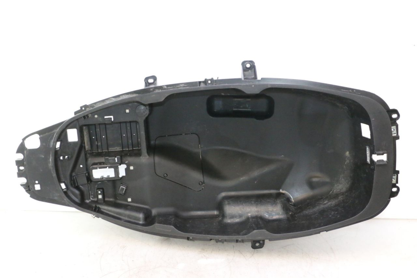 photo de HELMFACH PIAGGIO MP3 500 (2016 - 2018) - Oberflächenzustand und Material