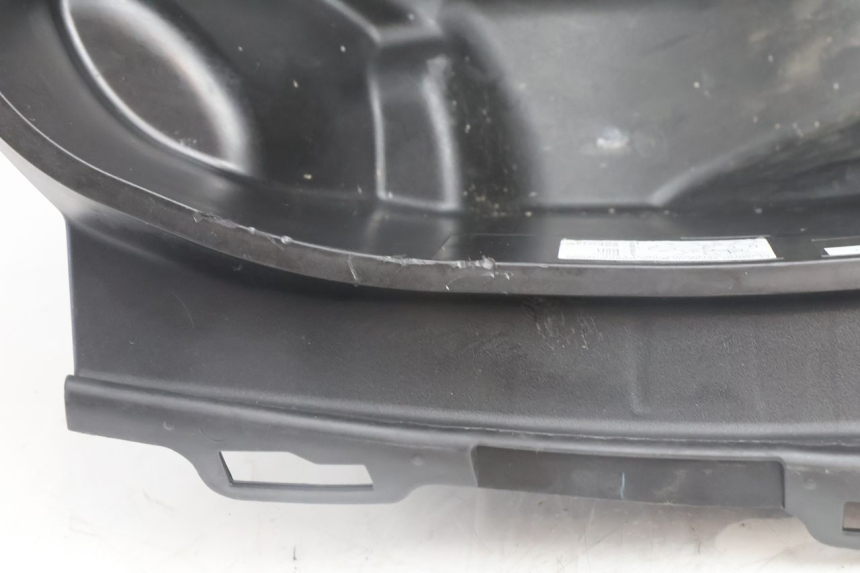 photo de HELMFACH YAMAHA N-MAX NMAX 125 (2021 - 2024) - Details der Befestigungspunkte