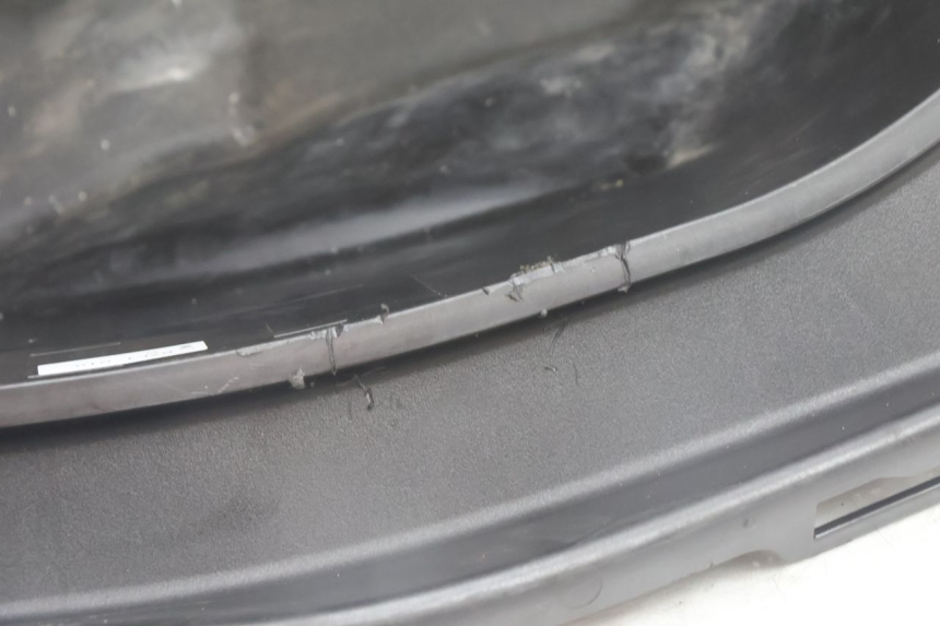 photo de HELMFACH YAMAHA N-MAX NMAX 125 (2021 - 2024) - Oberflächenzustand und Material