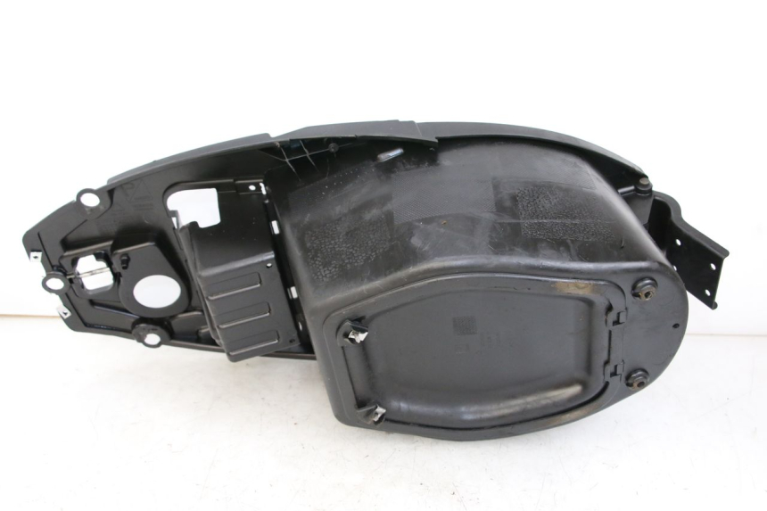 photo de SITZBANKABDECKUNG PIAGGIO NEW TYPHOON 50 (2018 - 2021) - Detailansicht des Bauteils