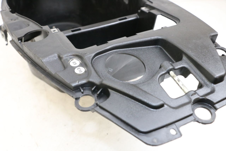 photo de SITZBANKABDECKUNG PIAGGIO NEW TYPHOON 50 (2018 - 2021) - Detailansicht des Bauteils