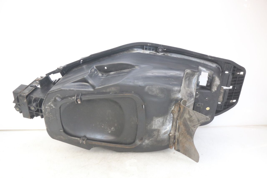 photo de SITZBANKABDECKUNG GILERA NEXUS 125 (2007 - 2009) - Details der Befestigungspunkte