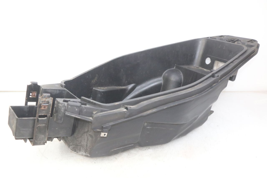 photo de SITZBANKABDECKUNG GILERA NEXUS 125 (2007 - 2009) - Oberflächenzustand und Material