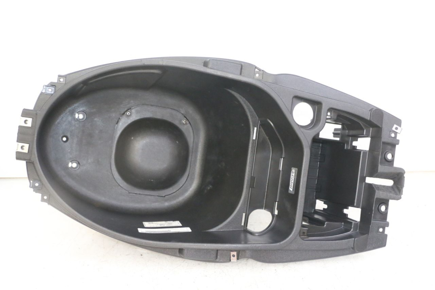 photo de HELMFACH PIAGGIO NRG POWER PUREJET 50 (2018 - 2021) - Details der Befestigungspunkte