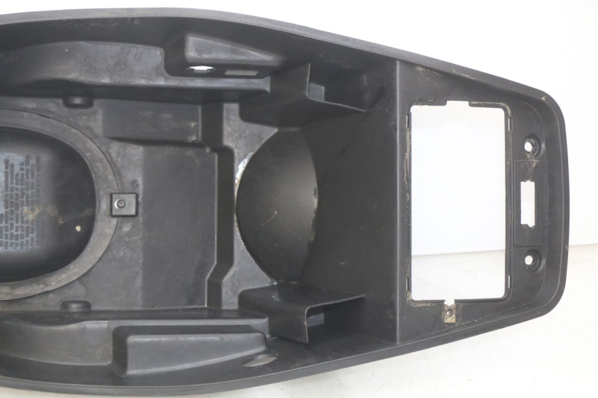 photo de SITZBANKABDECKUNG KYMCO PEOPLE 250 (2004 - 2008) - Oberflächenzustand und Material