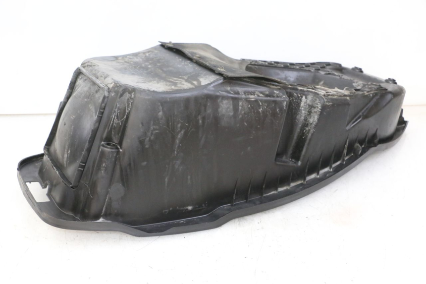 photo de SITZBANKABDECKUNG PEUGEOT CITYSTAR 50 (2013 - 2017) - Detailansicht des Bauteils