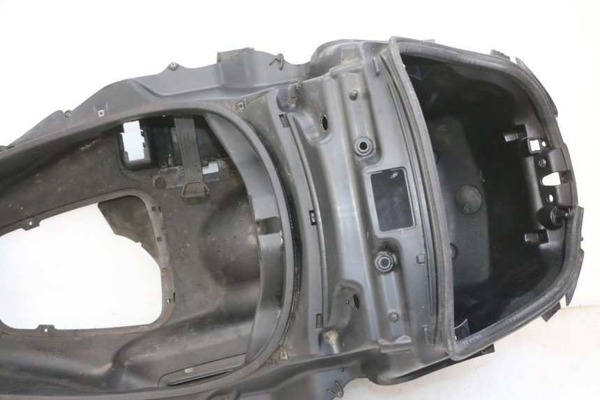 photo de HELMFACH PIAGGIO MP3 125 (2006 - 2014) - Kennzeichnungen und Originalreferenzen