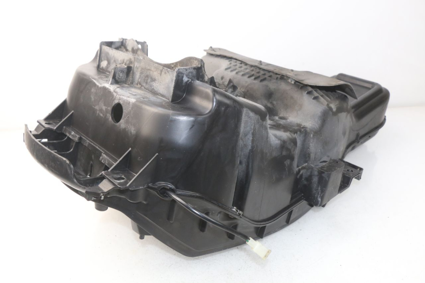 photo de HELMFACH PEUGEOT SATELIS 500 (2007 - 2013) - Detailansicht des Bauteils