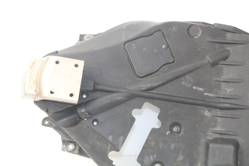 photo de HELMFACH APRILIA SCARABEO GT 125 (1999 - 2007) - Technische Nahaufnahme