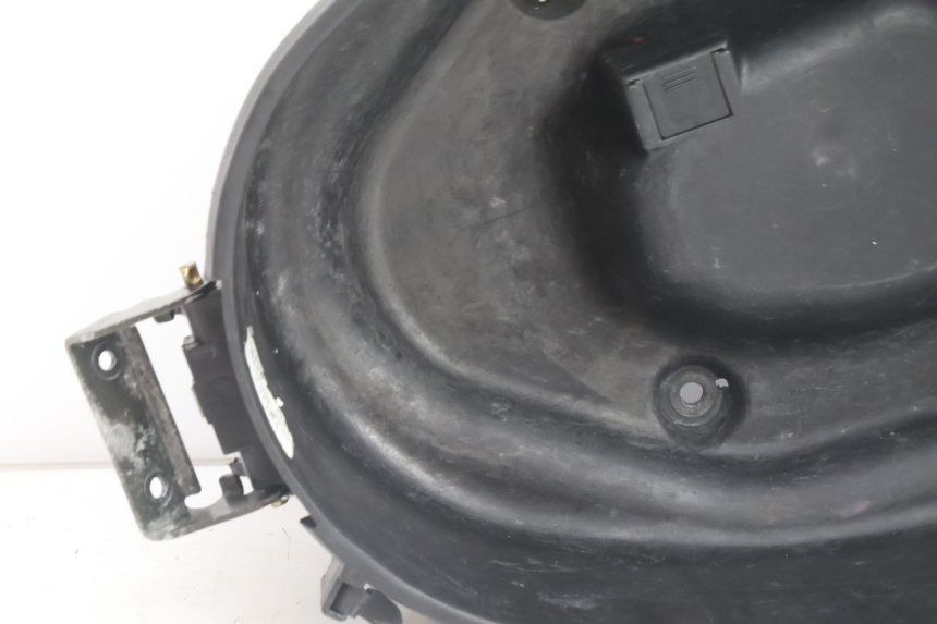 photo de HELMFACH HONDA SH 125 (2001 - 2003) - Details der Befestigungspunkte