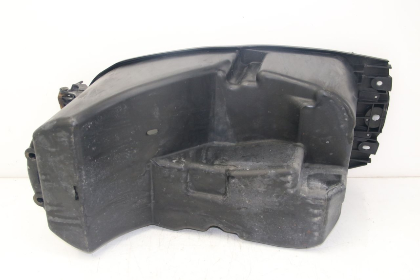 photo de SITZBANKABDECKUNG MBK SKYLINER 125 (1998 - 2001) - Details der Befestigungspunkte