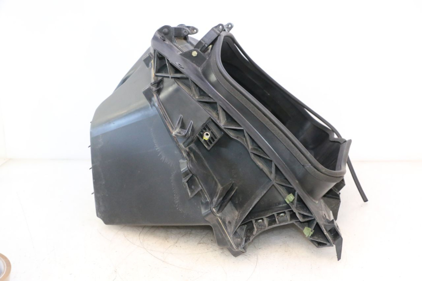 photo de HELMFACH CAN-AM SPYDER RS 1000 (2008 - 2012) - Oberflächenzustand und Material