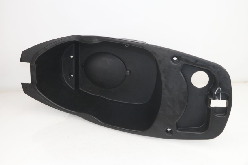 photo de HELMFACH PEUGEOT SUM UP 125 (2008 - 2013) - Oberflächenzustand und Material