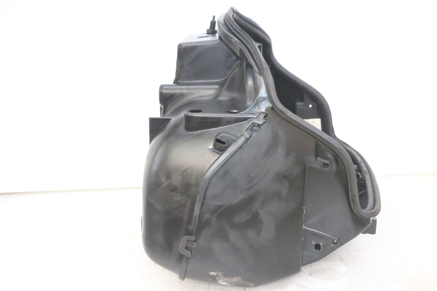 photo de HELMFACH PIAGGIO SUPER LX 125 (2000 - 2003) - Details der Befestigungspunkte