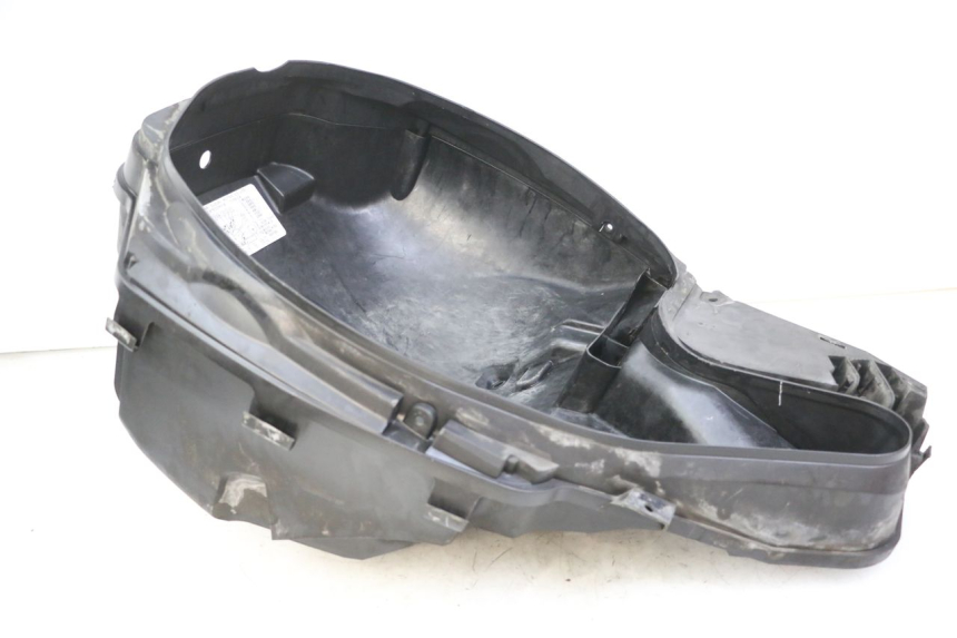 photo de HELMFACH SUZUKI BURGMAN 125 (2015 - 2017) - Zoom auf Gebrauchszustand