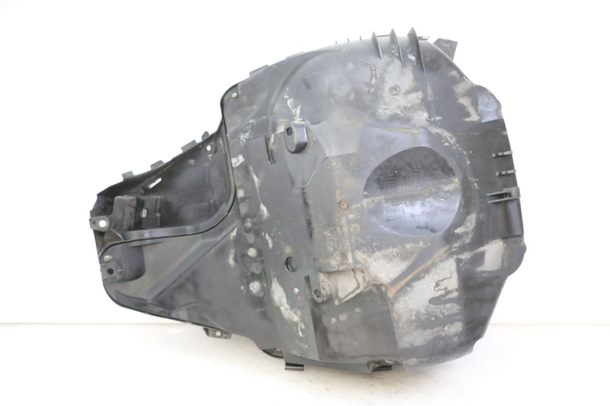 photo de HELMFACH SUZUKI BURGMAN 125 (2015 - 2017) - Oberflächenzustand und Material