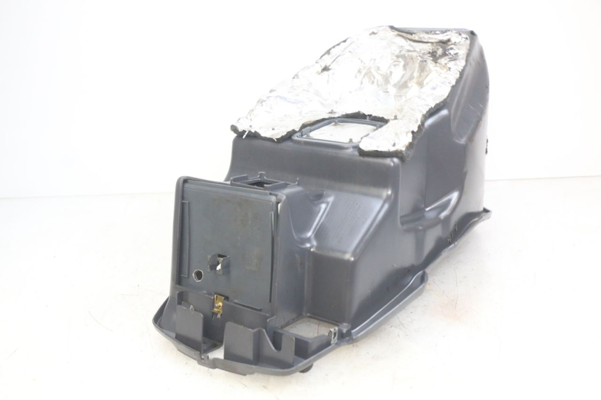 photo de SITZBANKABDECKUNG PEUGEOT SV 125 (1991 - 1994) - Detailansicht des Bauteils